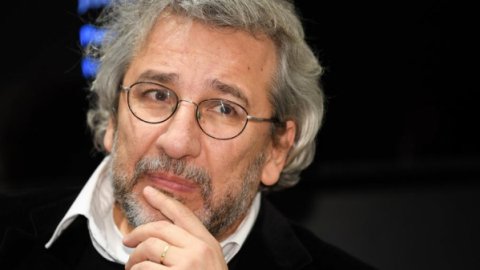 Can DÃ¼ndar'dan Fatih Portakal'a destek