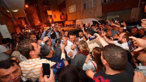 Ekrem İmamoğlu Zeytinburnu'nda Sarar Ailesi'nin konuğu oldu