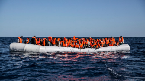 Suriye açıklarında mülteci teknesi battı: 34 ölü, onlarca kişi kayıp