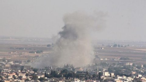 Suriye İnsan Hakları Gözlemevi: TSK, Suriye ordusuna ait üssü vurdu; en az 11 ölü