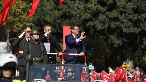 Ekrem İmamoğlu, 29 Ekim Cumhuriyet Bayramı törenine katıldı 