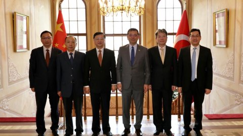 Ekrem İmamoğlu, İTO Başkanı ve Şanghay Belediye Başkanı Chen Yin’i konuk etti