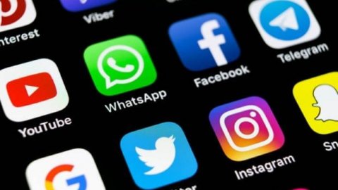 Chp Den Cnn Turk E Bir Darbe Daha Youtube Ve Instagram