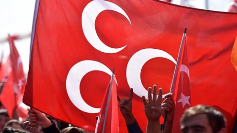 İYİ Parti ve CHP'den istifa etmişlerdi: İzmir'de 27 kişi MHP'ye geçti