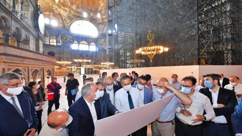 İstanbul Valisi Ali Yerlikaya'dan Ayasofya'da inceleme