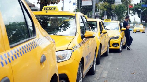 İstanbul'da taksicilerden yüzde 100 zam talebi 