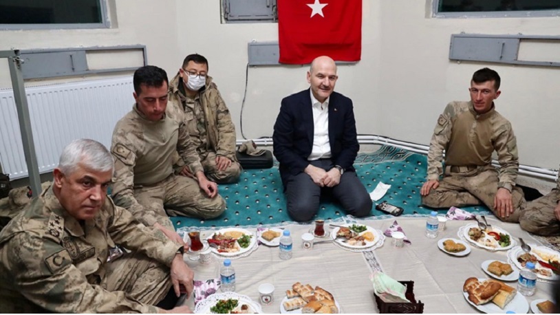 Το θέμα της ημέρας στα μέσα κοινωνικής δικτύωσης Süleyman Soylu: Γιατί είναι το τραπέζι, όχι το τραπέζι;
