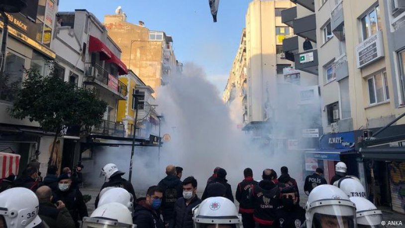 26 άτομα που συνελήφθησαν στις διαδηλώσεις του Βοσπόρου στο Σμύρνη απελευθερώθηκαν