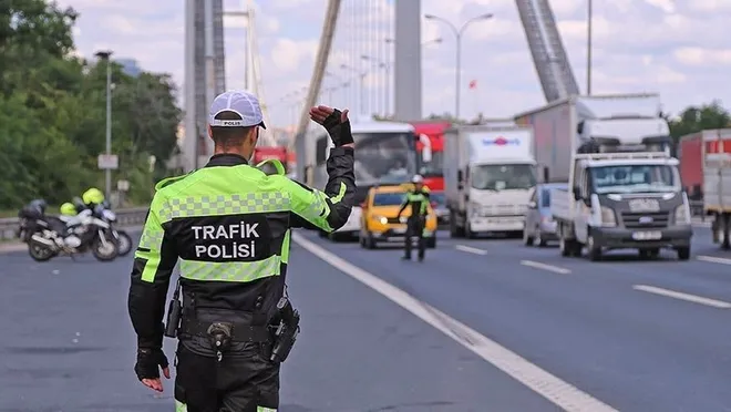 Trafiğe çıkacaklar dikkat: İstanbul'da bugün bu yollar kapalı