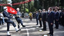 Mersin Şehir Mezarlığı'nda 18 Mart Çanakkale Zaferi için tören düzenlendi