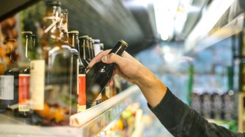 Alkol ve sigara fiyatı, enflasyona yansıtılmayacak