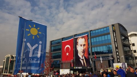 İYİ Parti'de istifa depremi: İlçe teşkilatı faaliyetlerine son verildi