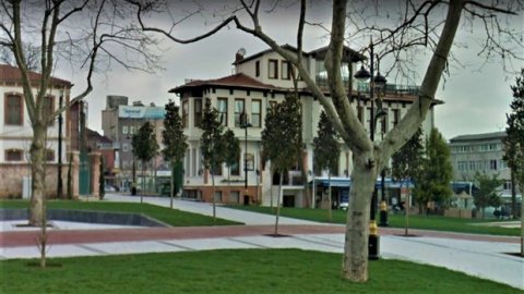 İBB, düğmeye bastı: TÜGVA'ya 25 yıllığına 'bedelsiz' verilen bina tahliye edilecek