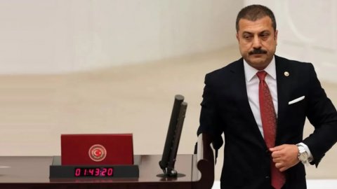 Kavcıoğlu'nun toplantısına katılan kişiler anlattı: 'Ocak ayında faiz indirimine ara verilebilir'