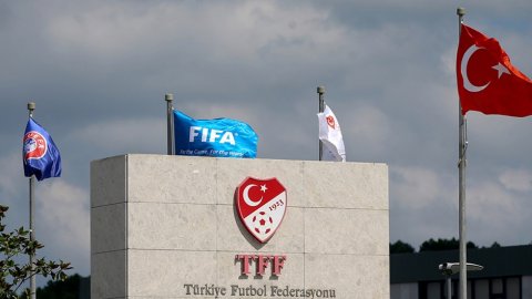 TFF'den Ahmet Çalık kararı: Başakşehir-Konyaspor maçı ertelendi 