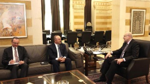 Mevlüt Çavuşoğlu, Lübnan Başbakanı Mikati ile görüştü