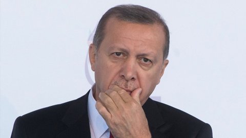 Prof. Özgenç'ten 'Erdoğan üçüncü kez aday olabilir mi' sorusuna yanıt: 'AKP'den üst düzey isimler soruyor'