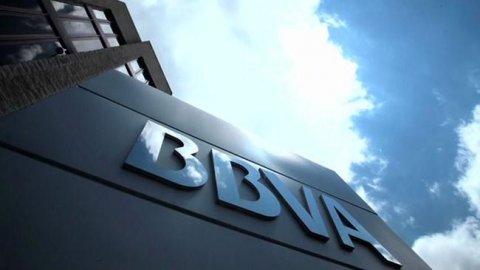 BBVA'nın CEO'su Onur Genç: Liradaki değer kaybı teklifimizin değerinin değişmesini sağladı