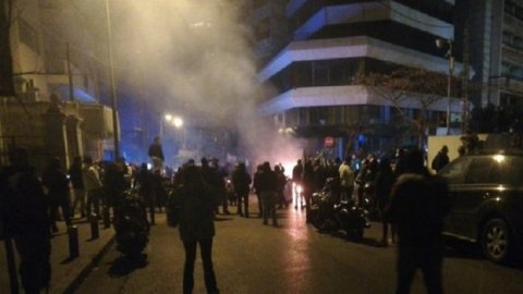 Beyrut’ta protestocular sokağa çıktı; Polis müdahale etti