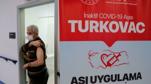 Almanya'ya giriş şartları değişti: Turkovac aşısı olanlara kötü haber!