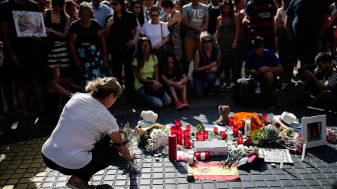 Barselona'daki terör saldırısıyla ilgili flaş iddia: 'Saldırının arkasında İspanya gizli servisi var'