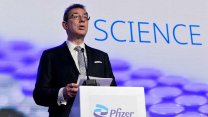 Pfizer CEO'su: Omicron kısıtlamaya gidilen son dalga olabilir