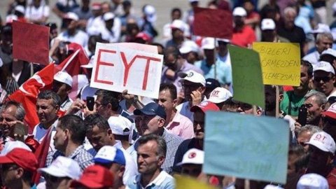 AKP'ye yakın köşe yazarı, ilk maaşlar için tarih verdi: EYT'de geri adım olmaz
