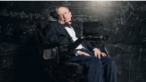 Stephen Hawking’in ünlü ‘kara tahtası’ ziyarete açıldı 