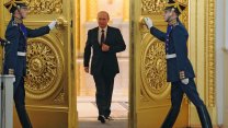 Putin'in yürüyüşünde dikkat çeken detay