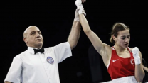Milli boksör Buse Naz Çakıroğlu, yarı finale yükseldi