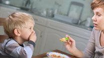 Çocuklarda 'seçici yeme' problemi: 'Yediğine değil, duygularına odaklanın...'