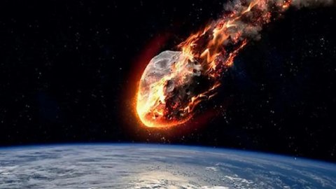 NASA tarih verdi: Dev göktaşı hızla dünyaya yaklaşıyor!