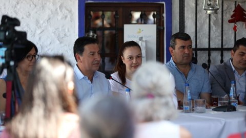 Başkan Aras, Bitez'de vatandaşlarla bir araya geldi