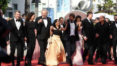 Cannes'da Altın Palmiye ödülü Ruben Östlund'un 'Hüzün Üçgeni'ne
