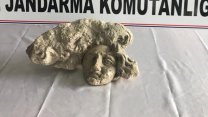Isparta'da Roma dönemine ait Medusa başı heykeli ele geçirildi