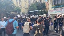 Taksim'de Onur Yürüyüşü öncesi 'müdahale': 300'ün üzerinde kişi gözaltında