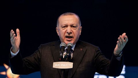 Erdoğan 'eski dostları' hatırladı: AKP'de 'gönül alma' seferberliği başladı
