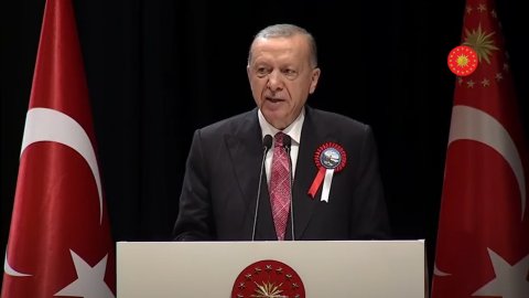 Erdoğan: FETÖ'cülerin kapalı devre sistem haline dönüştürdükleri TSK'yı tüm evlatlarımızın erişimine açtık