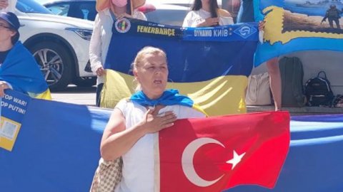 İstanbul’da, Ukraynalılardan 'Fenerbahçe' protestosu