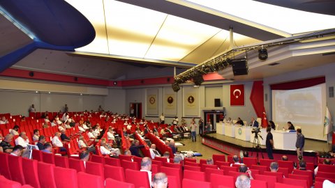 Müftülüğün yanındaki AVM'ye alkol ruhsatı verilmesi oylandı: CHP itiraz etti, AKP ve MHP 'evet' dedi