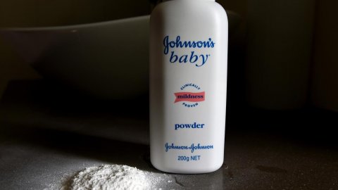 Asbest tespit edilmesinin ardından Johnson & Johnson, bebek pudralarının satışını durdurdu
