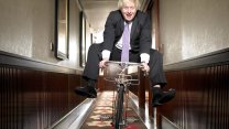 Başbakanlığı bırakacak Boris Johnson'a köşe yazarlığı teklifi