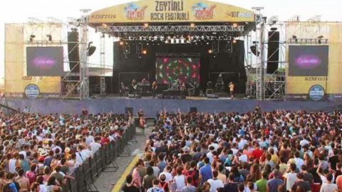 Kaymakamlık ek süre talep etti: Zeytinli Rock Festivali'nin tarihi ertelendi