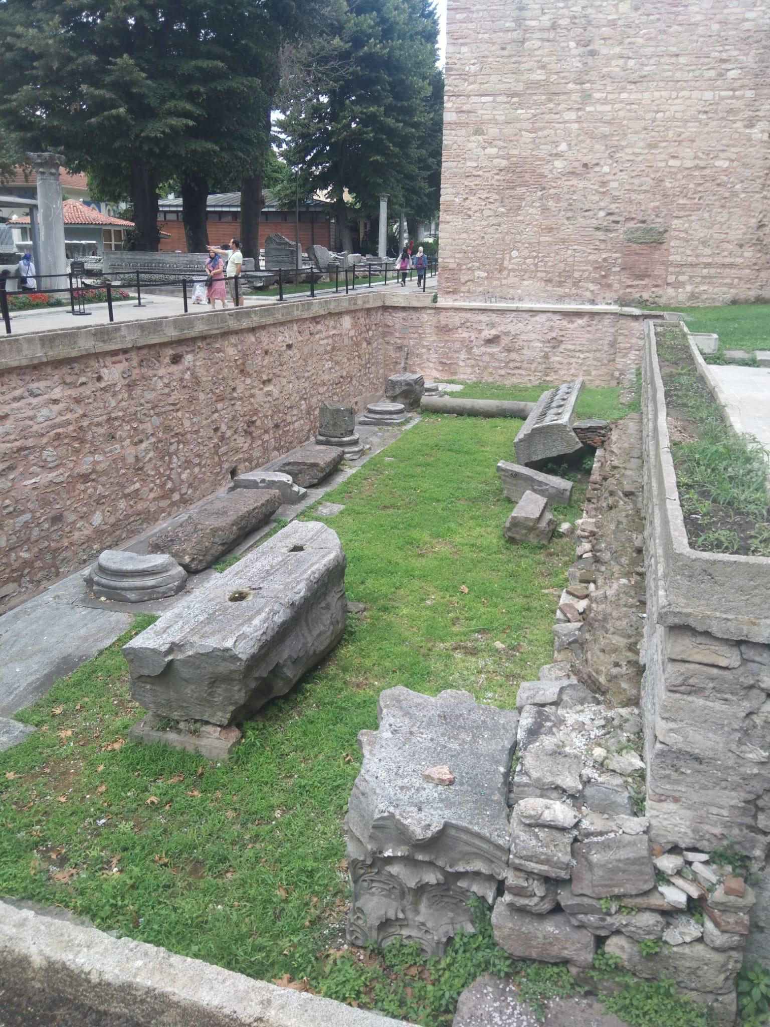 Ayasofya'da skandal bitmiyor: 'Çini tablosunun Kâbe parçası nerede?' - Resim : 4