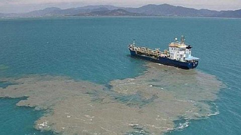 Bakanlıktan yeni düzenleme: Gemi atıklarını denizlere bırakmak yasaklanıyor