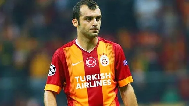 Eski Galatasaraylı futbolcu Pandev, futbolu bıraktı