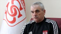 Sivasspor Teknik Direktörü Rıza Çalımbay'dan 'ayrılık' açıklaması: 'İyi şeyler yapmak istiyorum'
