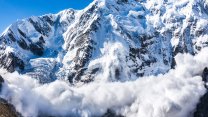 Himalayalar'da çığ düştü: 10 dağcı öldü, 11 kişi kayıp