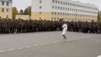 Askere alınan yeni Rus askerlerine moral videosu sosyal medyanın gündeminde
